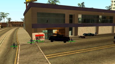 Criminals in a firefight with police outside